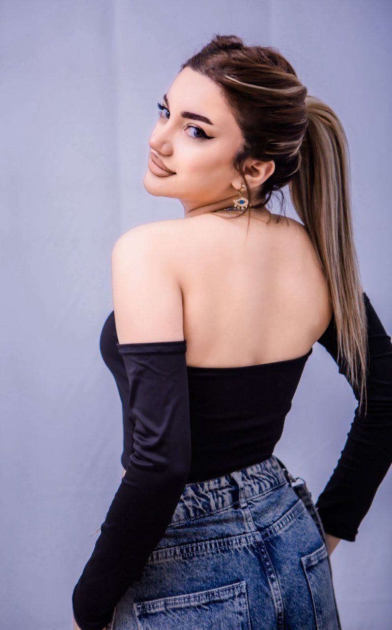 Jeyla profile